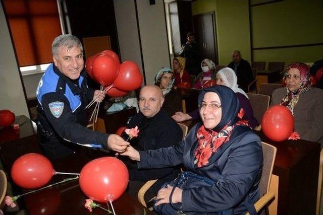 Onkoloji Hastanesinde Sevgililer Günü Kutlandı