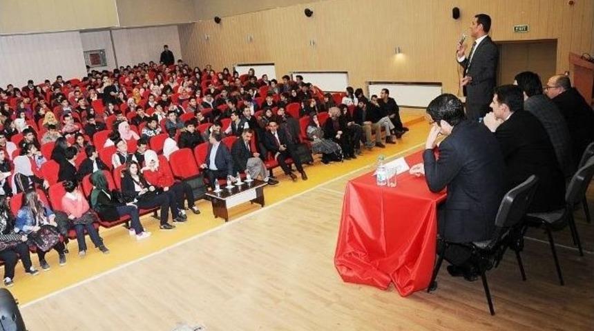 Batman&rsquo;da &Ouml;ğrencilere Kariyer G&uuml;nleri İle Meslek Tanıtımı Yapıldı