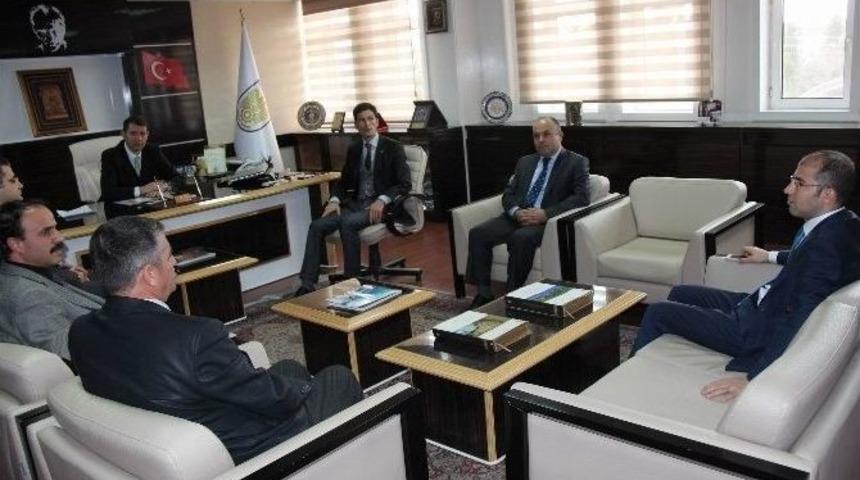 İl &Ouml;zel İdaresi Genel Sekreteri Ayhan&rsquo;a Ziyaretler S&uuml;r&uuml;yor