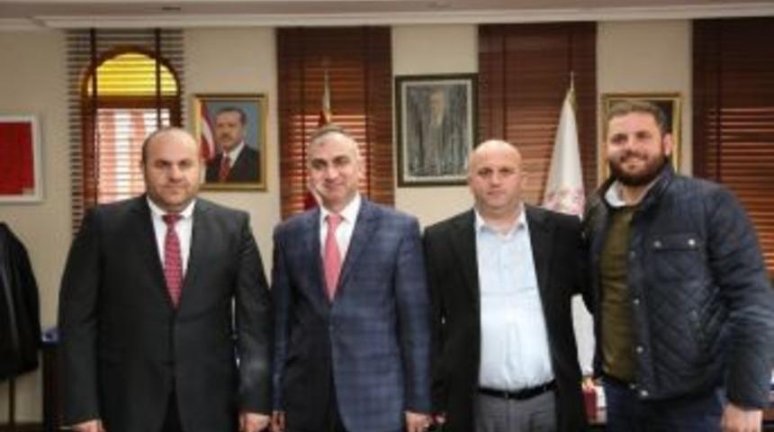 Ak Parti Sakarya Milletvekili Aday Adayı Ramazan Sezer Başkan Yılmazer&rsquo;i Ziyaret Etti