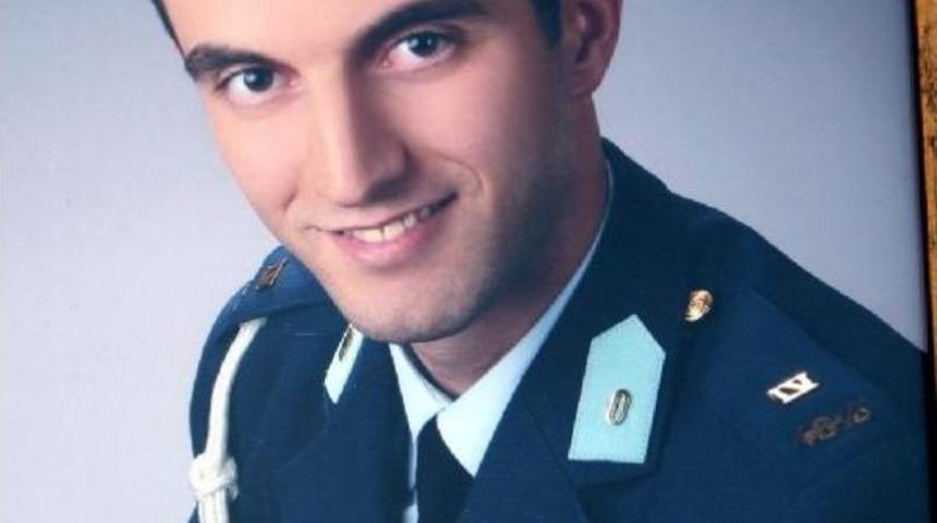 Şehit Pilotun Evine Ateş D&uuml;şt&uuml;