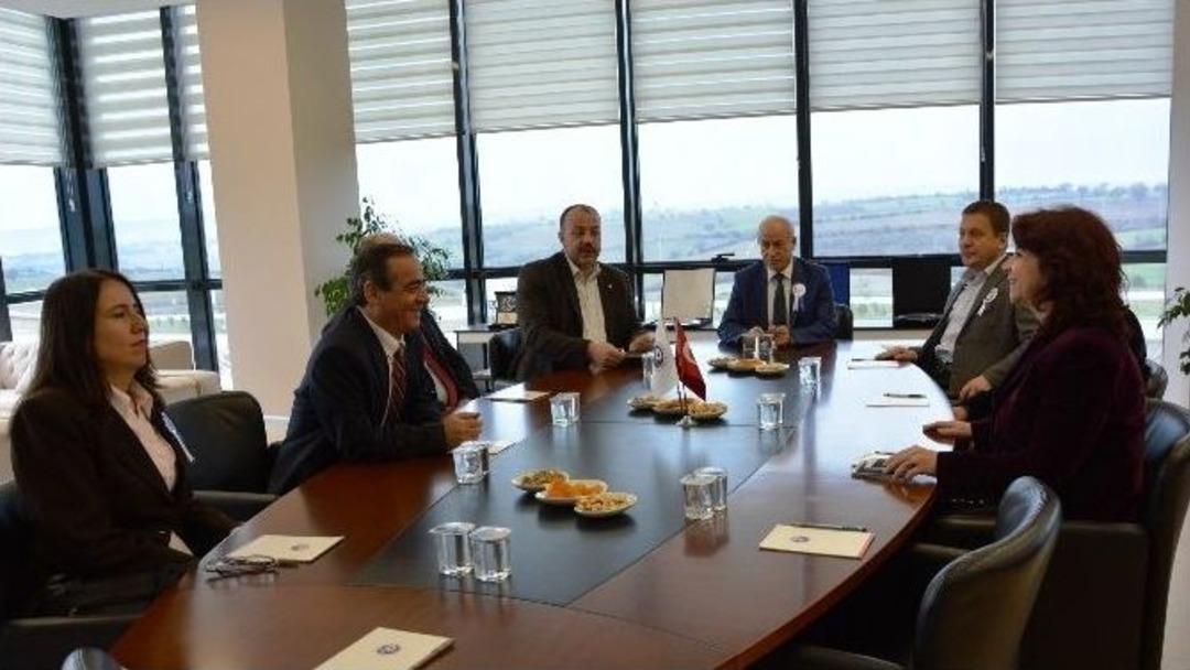 Defterdar Işık, Vergi Haftası Nedeniyle &Ccedil;tso&rsquo;yu Ziyaret Etti