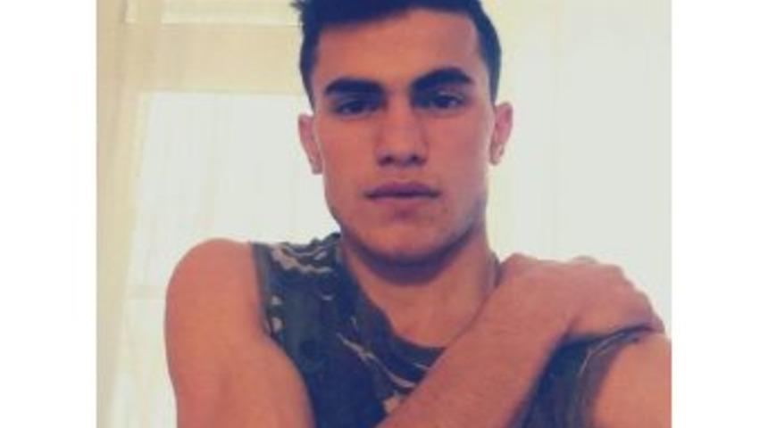 &Ouml;l&uuml;m Halı Sahada Yakaladı