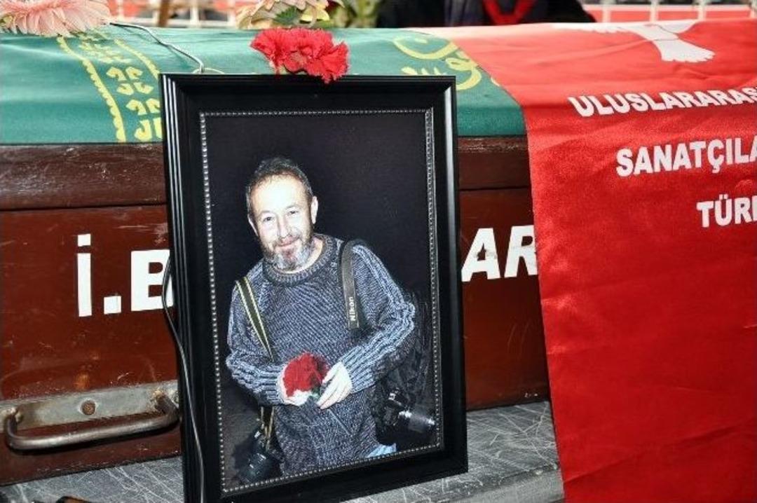 Gazeteci Sedat Peker Son Yolculuğuna Uğurlandı