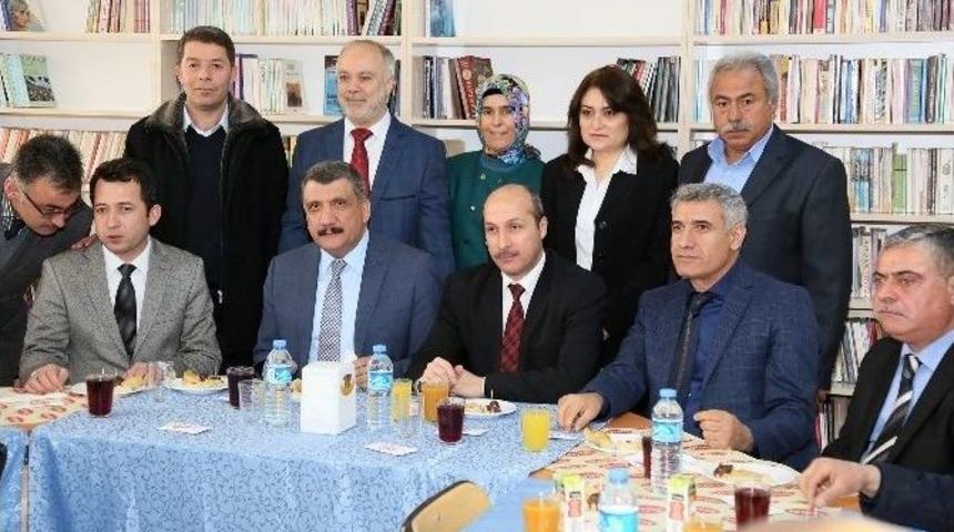 K&uuml;t&uuml;phane A&ccedil;ılışı Ger&ccedil;ekleştirildi