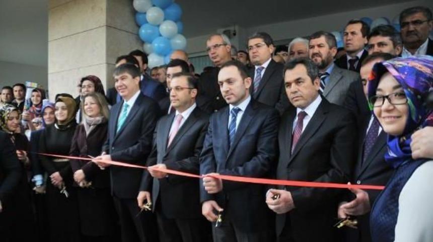 Cumhurbaşkanı Telekonferansla Antalya'da 2 Yurt A&ccedil;tı