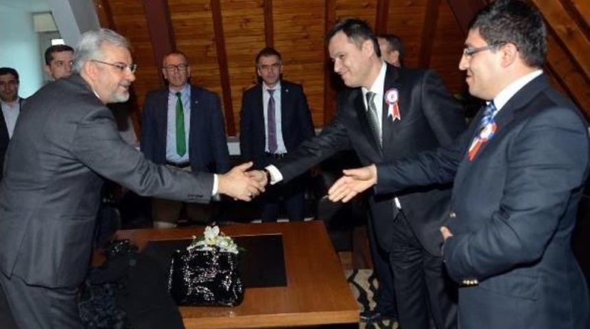 Bursaspor'a Vergi Haftası Nedeniyle Vergi Dairesi'nden Ziyaret