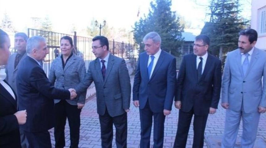 Vali S&uuml;layman Kam&ccedil;ı, Yazıhan&rsquo;da İncelemelerde Bulundu