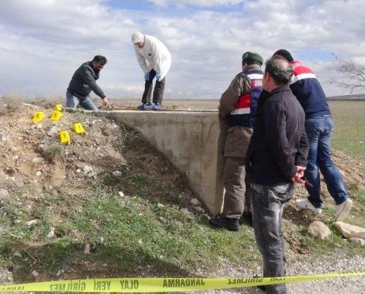 Sulama Kanalında Yanmış Erkek Cesedi Bulundu G4