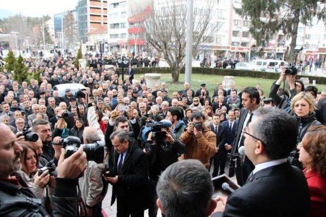 Vali Zahteroğlu, Bolu'dan Ayrılırken Gözleri Doldu