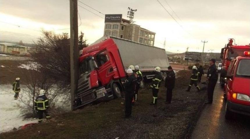 K&uuml;tahya&rsquo;da Trafik Kazası: 1 Yaralı