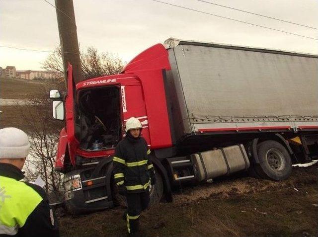 Kütahya’da Trafik Kazası: 1 Yaralı