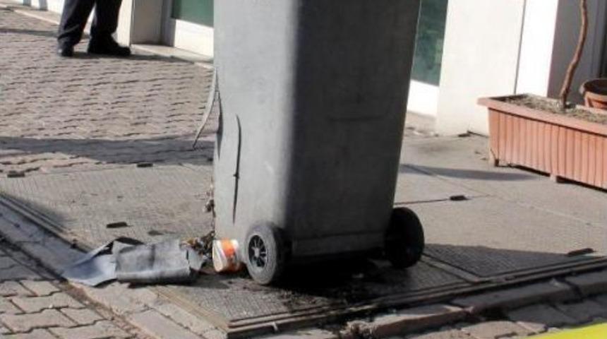 Şişirdiği Otomobil Lastiği Patladı, Babası Yaralandı