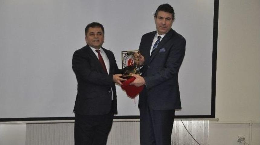 Vergi Rekortmenlerine Plaket Verildi