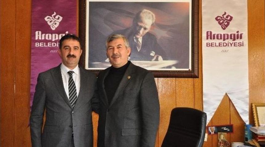 Demirbay: "tek D&uuml;ş&uuml;ncemiz Hizmet"