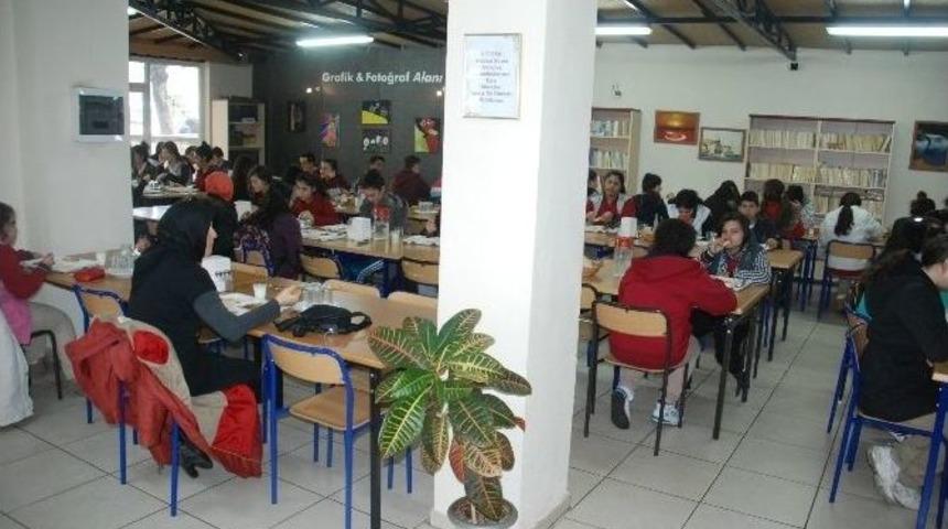 &Ouml;ğrenciler Yapıyor, İhtiya&ccedil; Sahibi &Ouml;ğrenciler Yiyor