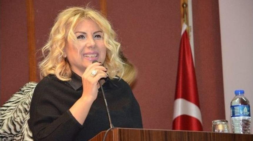 &Uuml;nl&uuml; Psikologdan &lsquo;doyumsuzluk&rsquo; Hastalığı Uyarısı