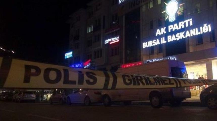 Ak Parti Il Binası &Ouml;n&uuml;nde Bomba Paniği