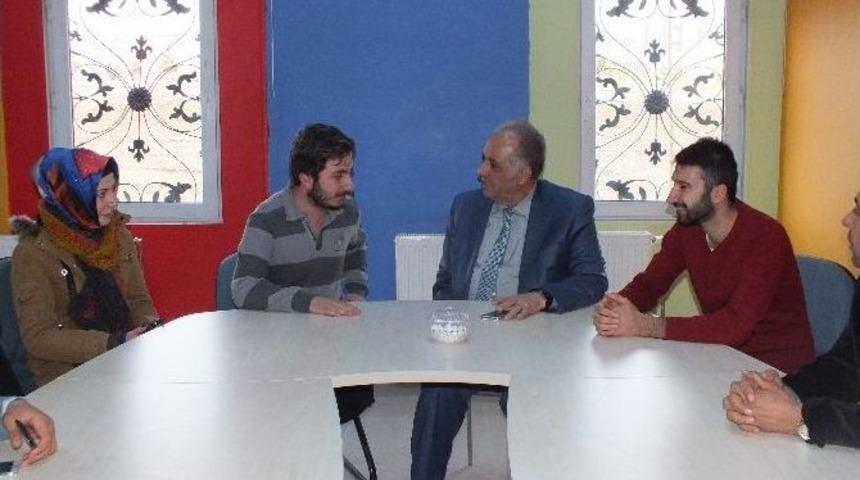 Ak Parti Van Milletvekili Aday Adayı Kandaşoğlu&rsquo;dan Yy&uuml; &Ouml;ğrenci Konseyi&rsquo;ne Ziyaret