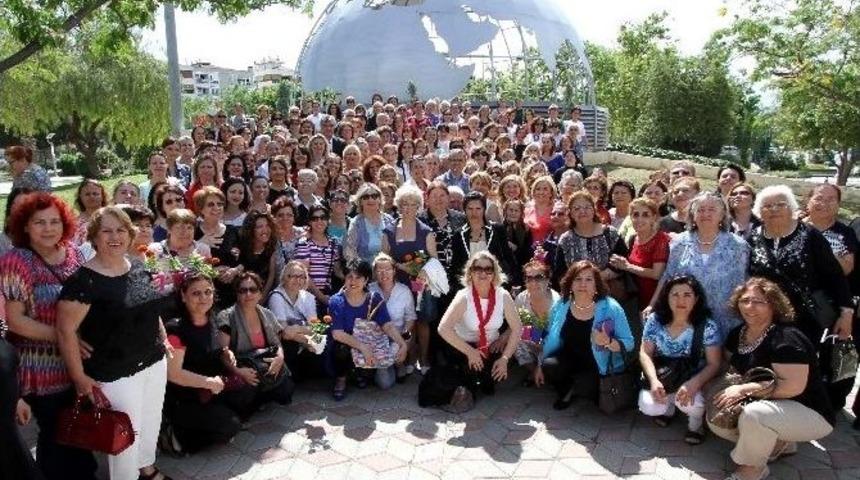 8 Mart&rsquo;ta 8 Bin Kadın T&uuml;rk&uuml; S&ouml;yleyecek