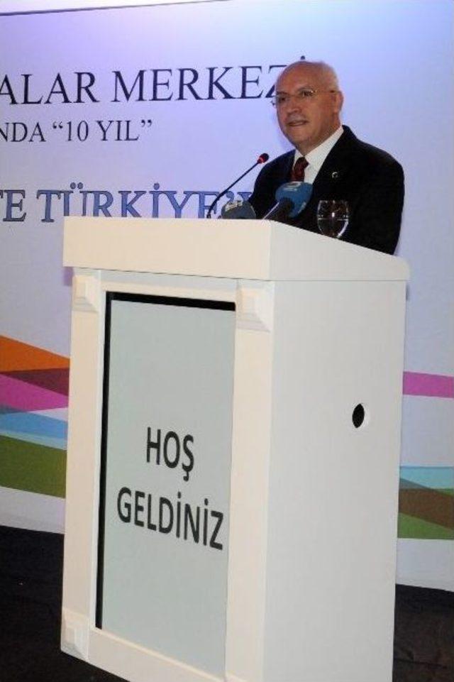 Alternatif Politikalar Merkezi’nden Başkan Yaşar’a Ödül