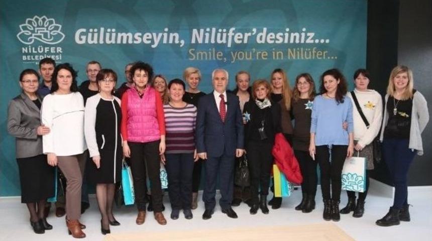 Yabancı &Ouml;ğretmenler Ebru Yapmayı &Ouml;ğrendi