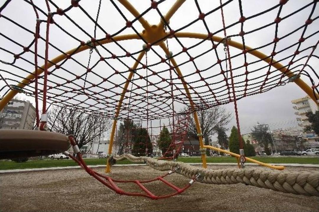 &Ccedil;ocuklar G&uuml;neş Saatini Sevdi