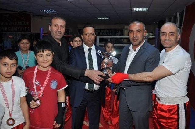 Başkan Yaman Başarılı Sporcuları Ziyaret Etti