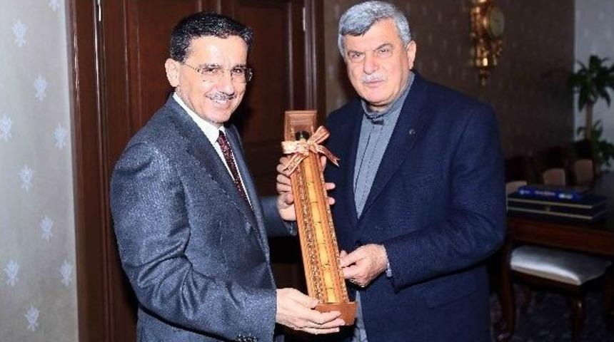 Başkan Karaosmanoğlu Vali Ercan Topaca&rsquo;yı Ziyaret Etti