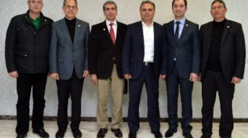 Azerbaycan K&uuml;lt&uuml;r Ve Dayanışma Derneği Başkanı Gadımli&rsquo;den Uysal&rsquo;a Ziyaret