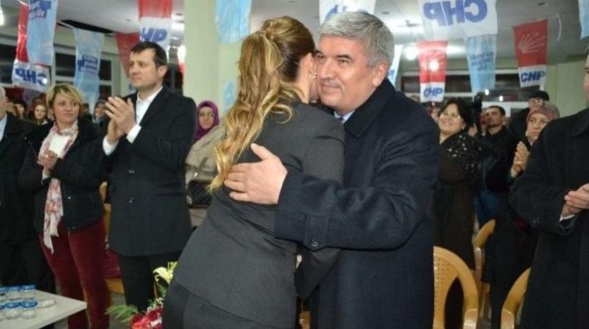 Chp&rsquo;li Belediye Başkanının Kızı Milletvekilliğine Soyundu
