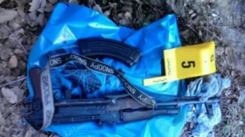 Suriyeli Şahsın Aracında Uzun Namlulu Silah Ele Ge&ccedil;irildi