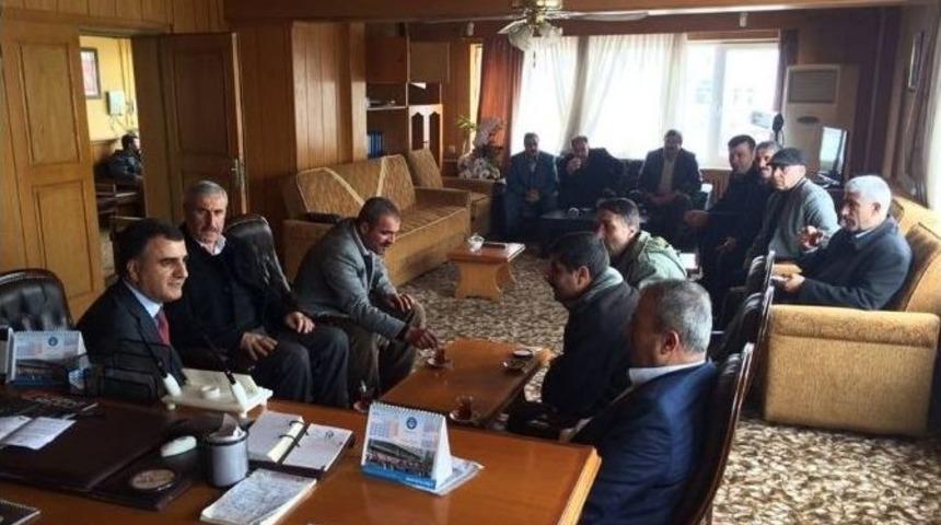 Aday Adayı Peker Ziyaretlerini S&uuml;rd&uuml;r&uuml;yor