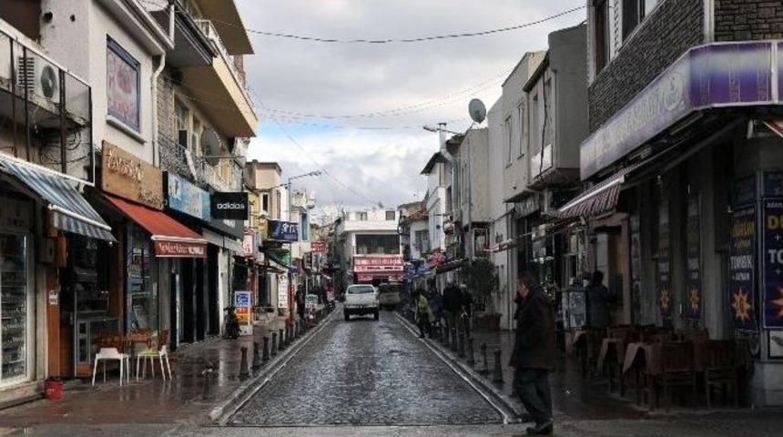 Esnaf Yağmur Suyundan Kurtuldu