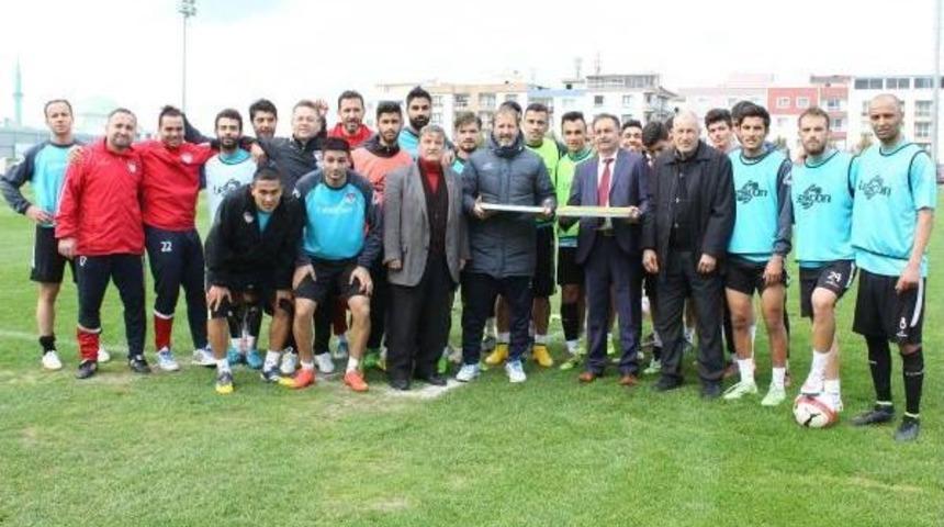 Manisaspor'a Baklavalı Moral