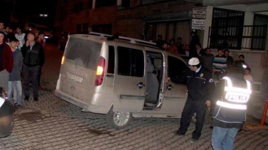 Alkoll&uuml; S&uuml;r&uuml;c&uuml; Polis Barikatında Yakalandı