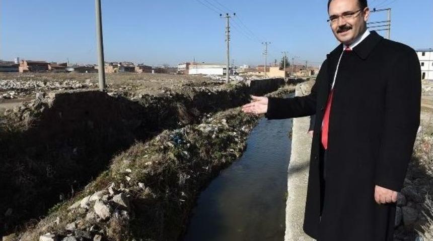 Uşak Dokuzsele Deresi Projesi Şantiye Aşamasında