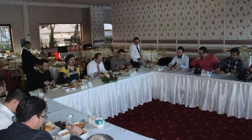 Edirne Basın Kulübü Üyeleri, Belediye Başkanı Gürkan’la Kahvaltıda Bir Araya Geldi