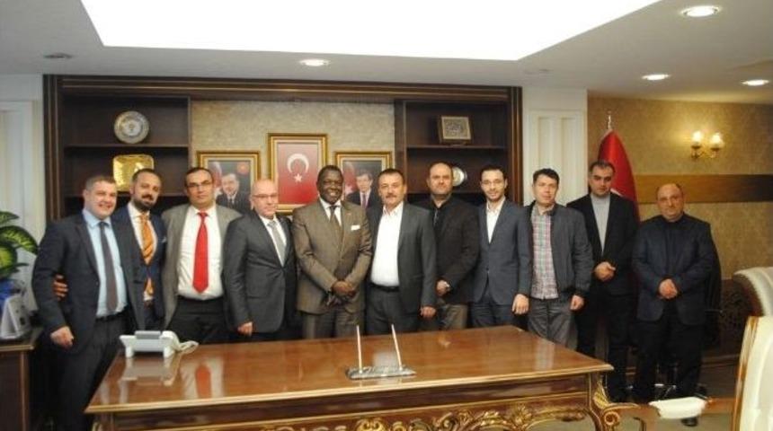 Mali B&uuml;y&uuml;kel&ccedil;isi&rsquo;nden Samimi Ziyaret