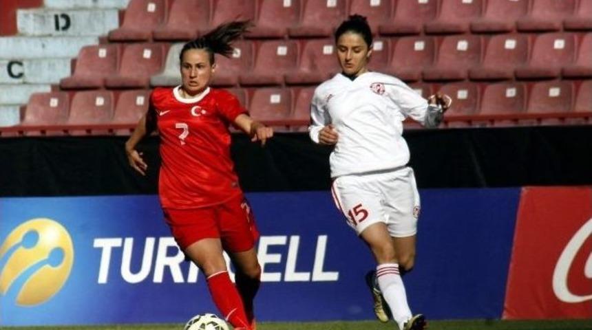 Bayan Futbol Milli Takımı Hazırlık Ma&ccedil;ı