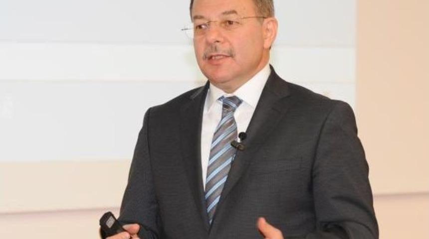 Eski Sağlık Bakanı Akdağ, &Ouml;ğrencilere Konferans Verdi