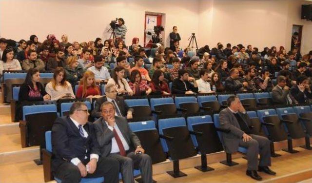 Eski Sağlık Bakanı Akdağ, Öğrencilere Konferans Verdi