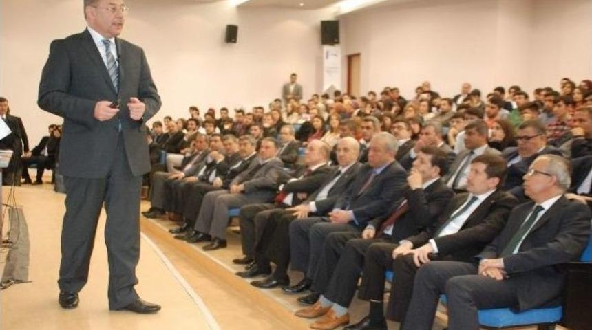 Eski Sağlık Bakanı Akdağ, Gaziantep &Uuml;niversitesi&rsquo;nde Konferans Verdi