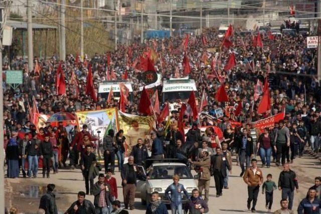 Kobani'de Ölen Mlkp Militanı Adana'da Toprağa Verildi