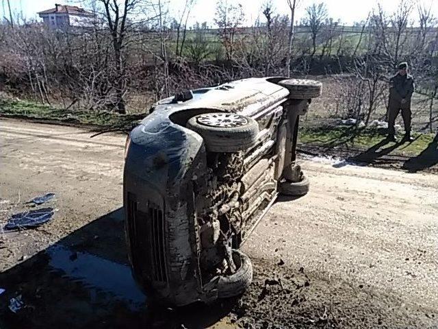 Barikatı Aşan Hırsızlar, Araç Lastiklerine Ateş Açılarak Yakalandı