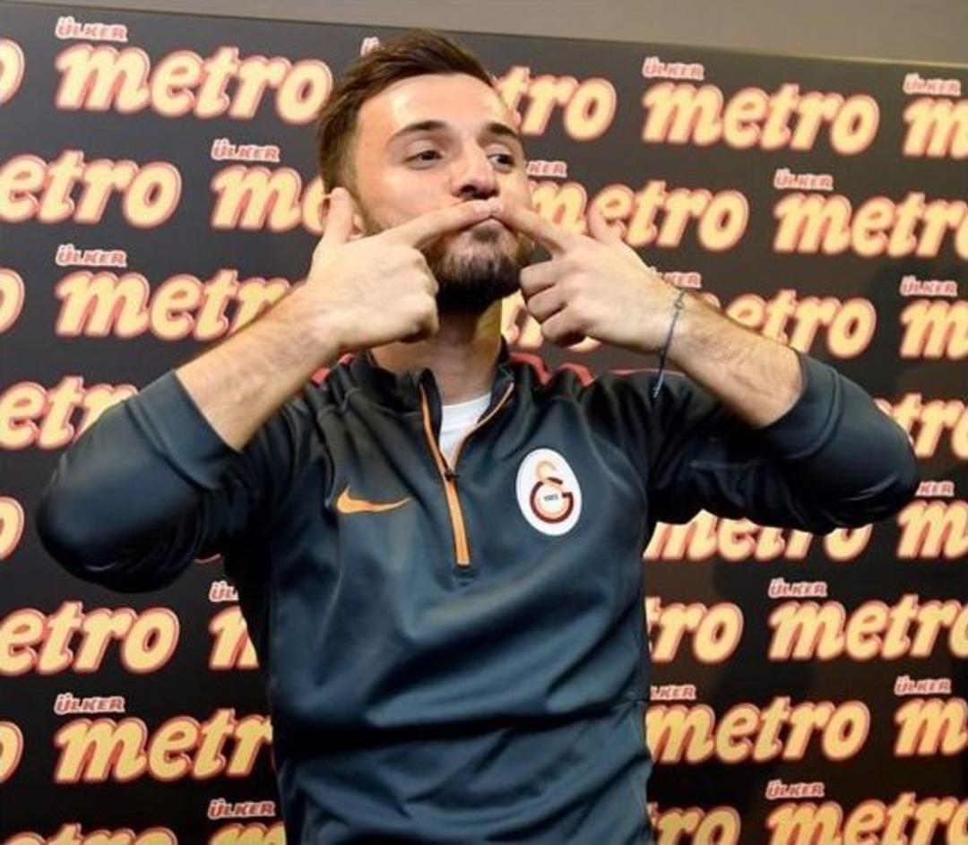 Galatasaraylı Futbolculardan Uzaya Şampiyonluk Mesajı