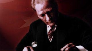 Atatürk'ün fotoğrafı için kendine dava açtı