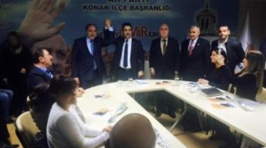 Ak Partili Kahraman: &rsquo;izmir Kimsenin Kalesi Değil&rsquo;