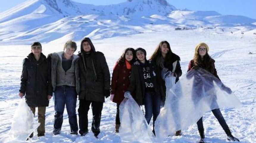 Erciyes'te Naylonlu Kayak