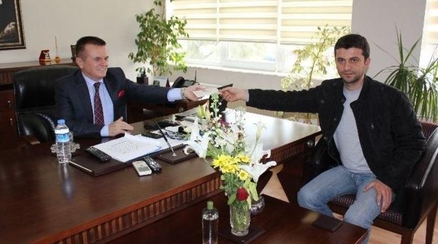 S&ouml;ke&rsquo;de Yemekte Fak&uuml;lteye Bağış S&ouml;z&uuml; Verenler Ellerini Cebine Attı